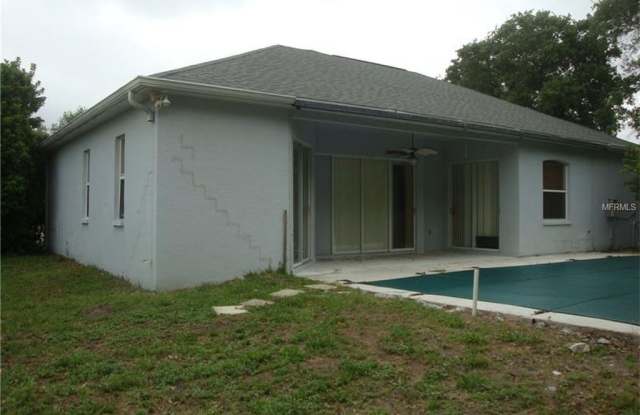 15266 Alba Dr Gallery 3