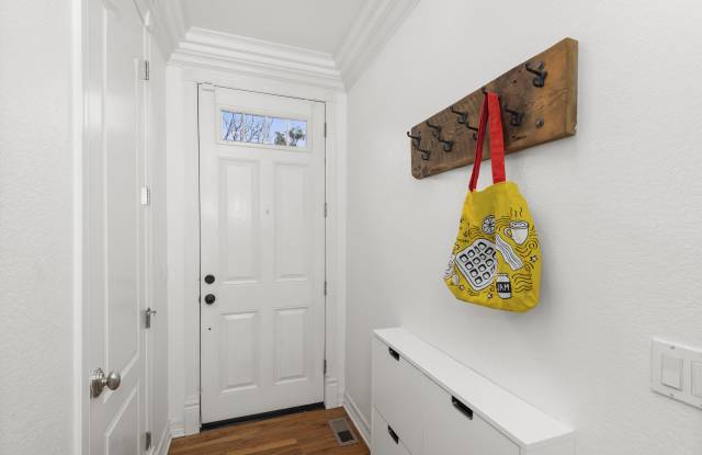2313 Decatur Street Gallery 4