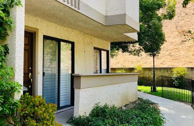 26106 Alizia Canyon Drive Gallery 2