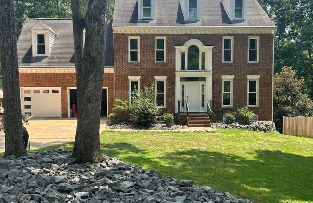 Stunning 6-Bedroom Home with Pool – Available Now photos photos