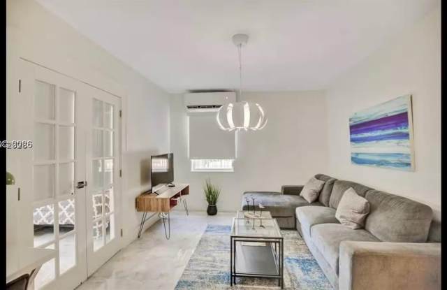 174 NE 47th St photos photos