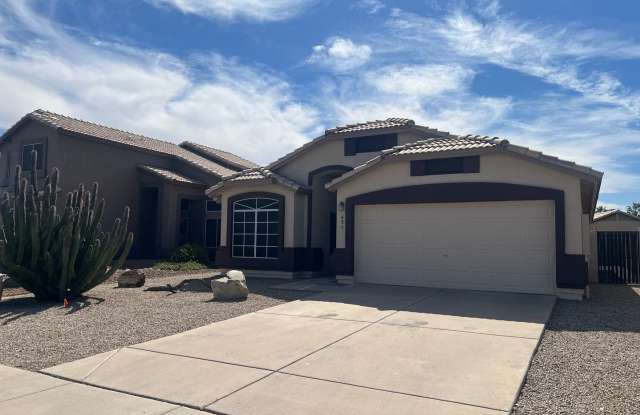 Remodeled 3-bedroom at Cooper and Warner/Ray photos photos