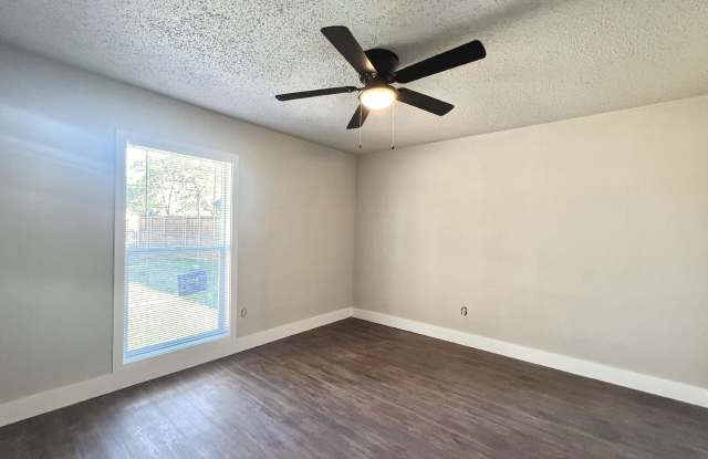 2620 25th Street photos photos