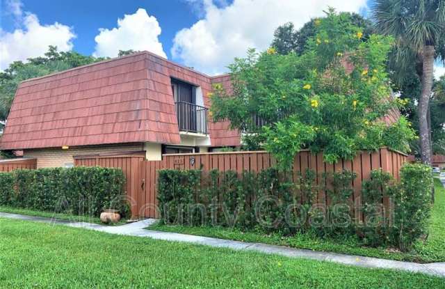 623 Buttonwood Lane, photos photos