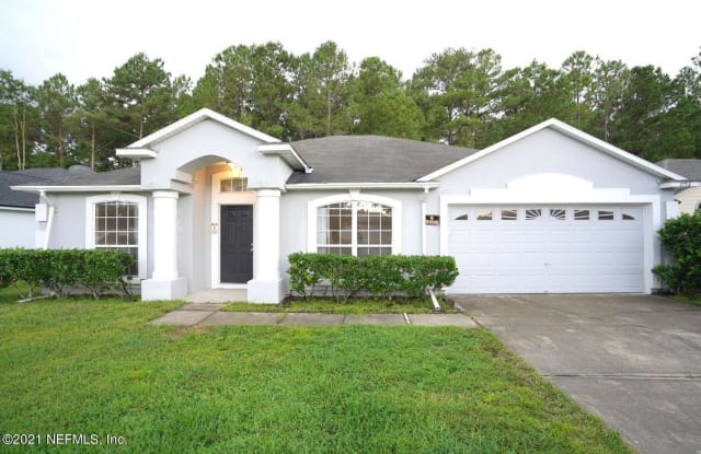 1752 GLEN LAUREL DR - 1752 Glen Laurel Drive, Lakeside, FL 32068