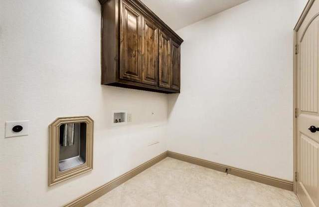 8513 Hornbeam Drive Gallery 3