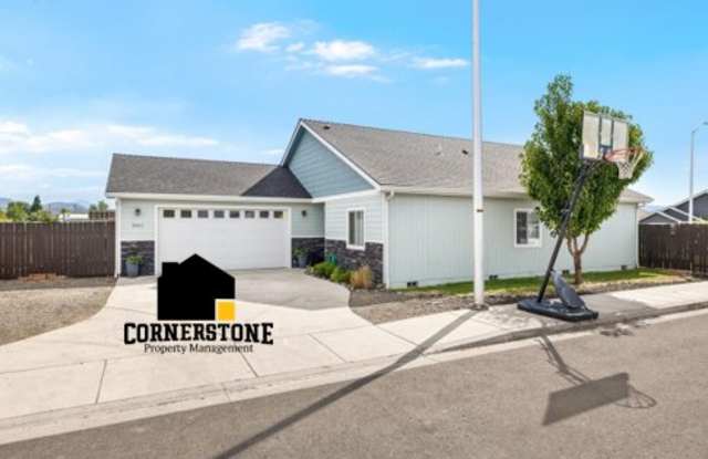 3852 Anthem Ave - 3852 Cadence Lane, White City, OR 97503