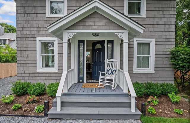 102 Montauk - 102 Montauk Highway, Westhampton, NY 11977