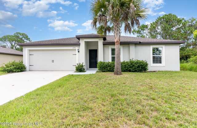 1173 Walden Boulevard SE photos photos