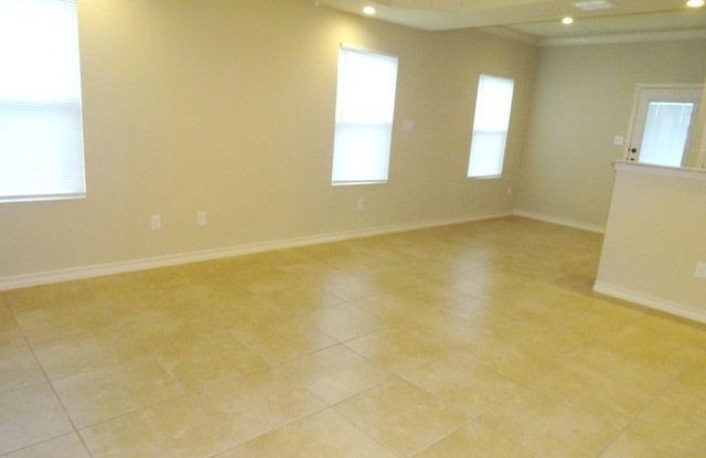 7010 Lakeview Dr. #101, San Antonio, TX. 78244 Gallery 3