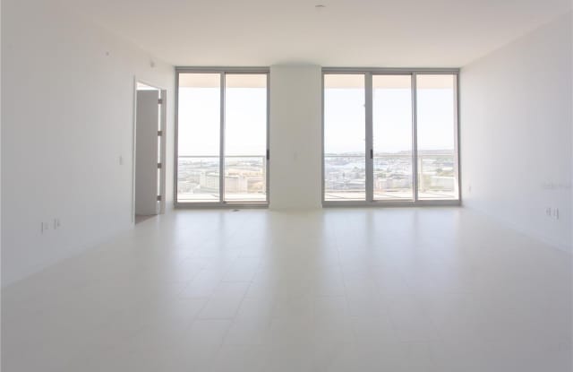 Residences at 400 Central Gallery 4
