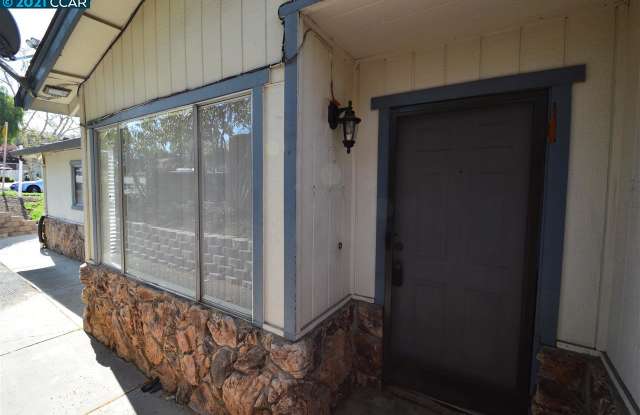 1499 Fox Hollow Ct Gallery 3