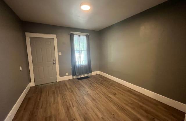 Two bedroom house in Alton Gallery 4