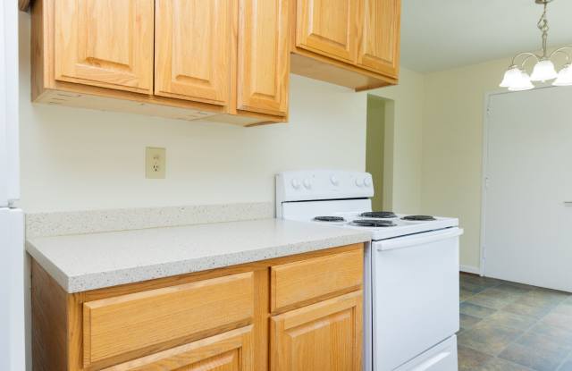 Townhouses Available Near UVA photos photos