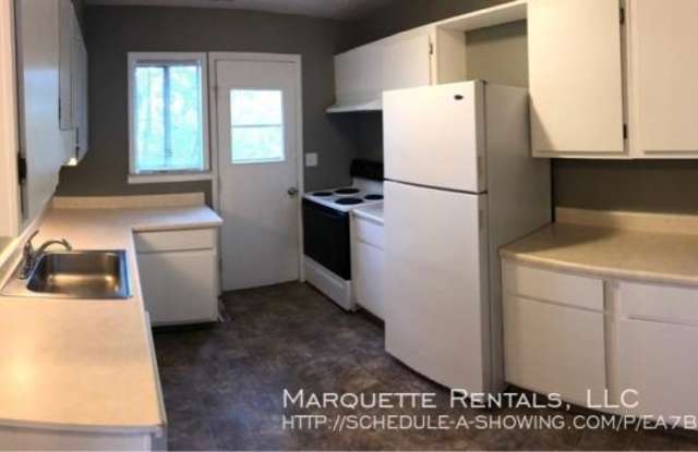 752 Anderson - 752 Anderson St, Marquette, MI 49855