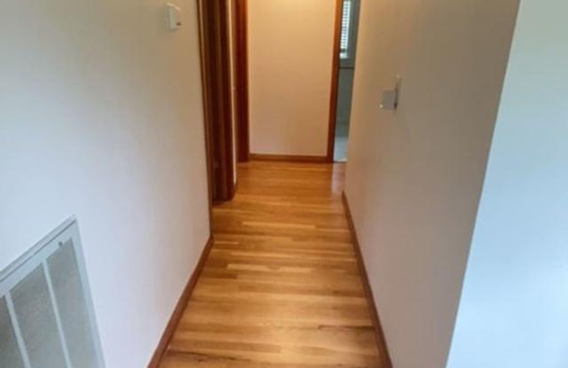Beautiful 4BR Huntsville Home Near Downtown Gallery 4