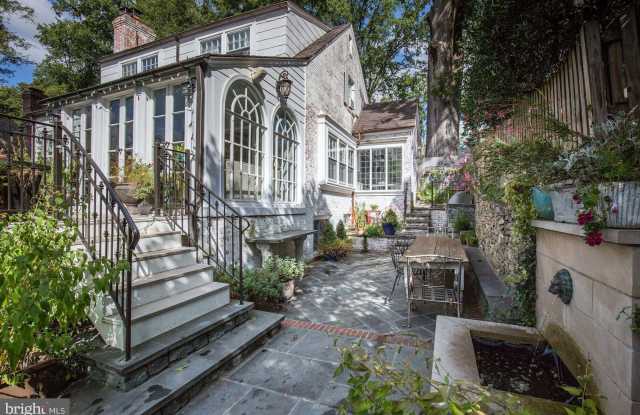5080 LOWELL STREET NW Gallery 2