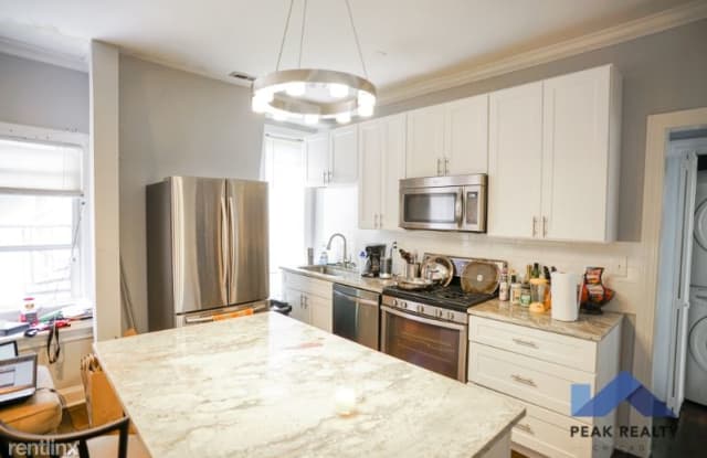 509 W Wrightwood Ave Coach House - 509 West Wrightwood Avenue, Chicago, IL 60614