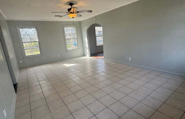 Beautiful 3 bedroom Home off Mansfield Gallery 3