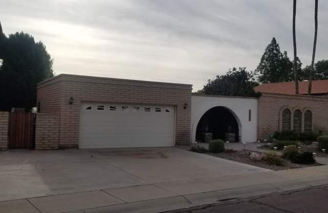 5509 S WAVERLY Way Gallery 4