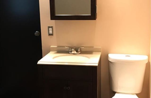 3954 Chateau Gallery 3
