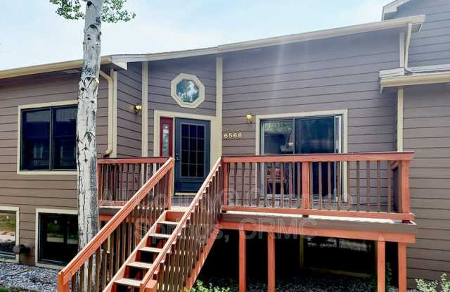 6568 Foxdale Circle Gallery 1