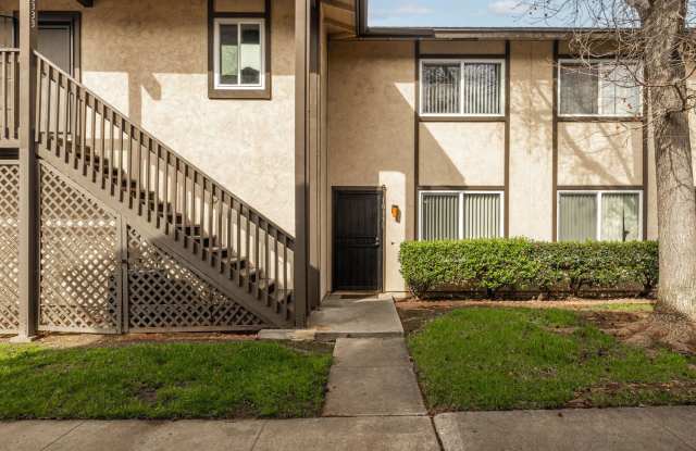 Beautiful 2 Bedroom Townhouse in Santee | Spacious Yard! photos photos