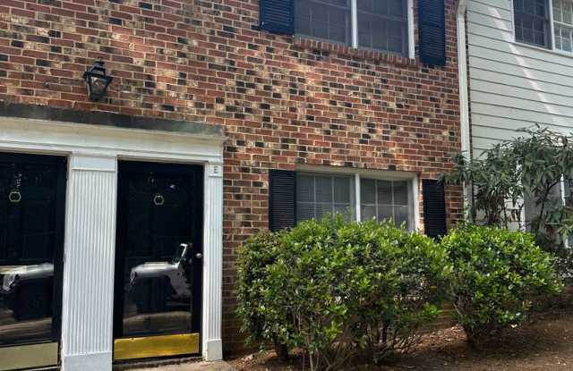2 Bedroom/ 2 1/2 Bath Condo In Georgetown photos photos 2 Bedroom/ 2 1/2 Bath Condo In Georgetown photos photos
