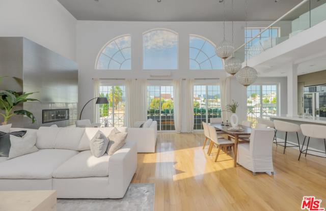 11723 Goshen Avenue photos photos
