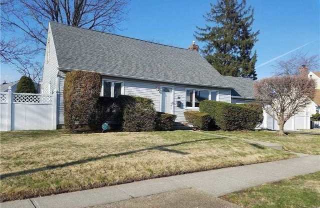 1 Cheshire Avenue - 1 Cheshire Avenue, Syosset, NY 11791