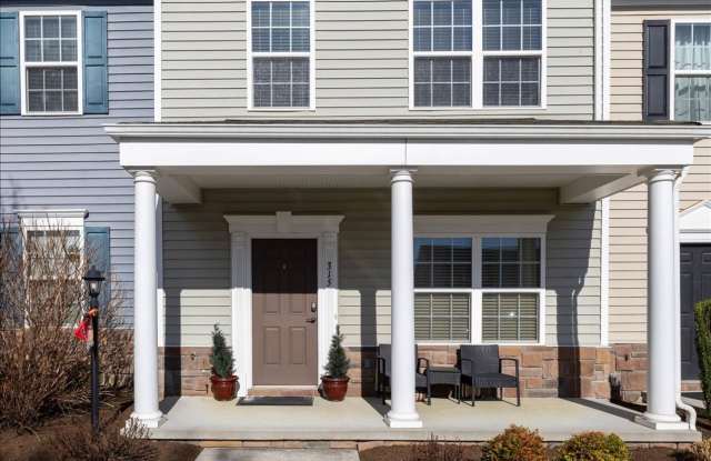 Charming Townhouse in Christiansburg Gallery 3