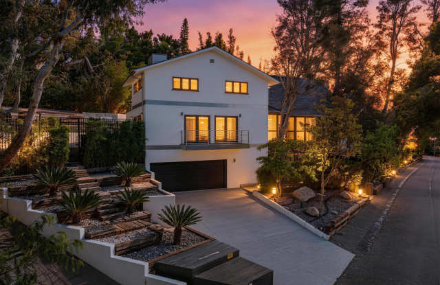 9653 Oak Pass Road Gallery 2