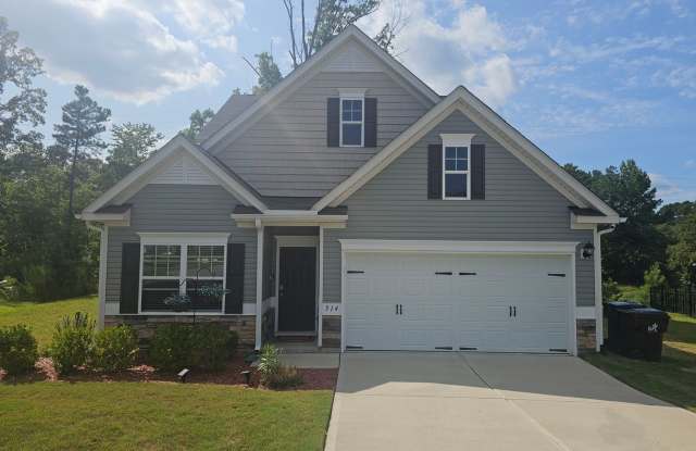 Charming 2 Story Home located inside City Limits of Sanford- Close to Shopping/Retailers. Gallery 1