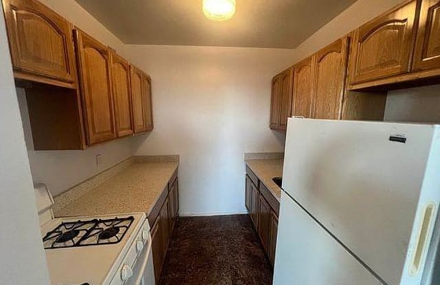 2419 Davidson Avenue photos photos