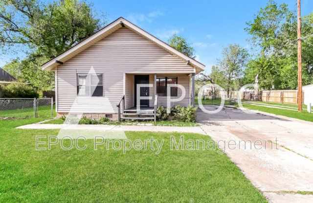 705 E Hughbert St photos photos