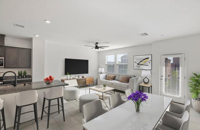 LIKE NEW 3 BEDROOM TOWNHOME photos photos