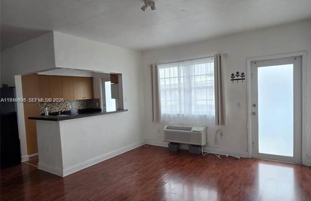 450 77th St photos photos