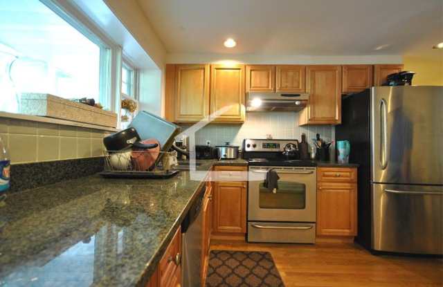 3 Bed in Brookline!! 2 Bathrooms!!! NO BROKER FEE!!! photos photos