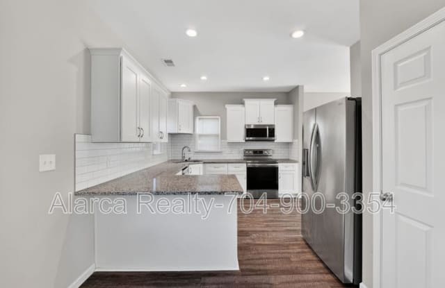425 Centerfield Dr Gallery 3