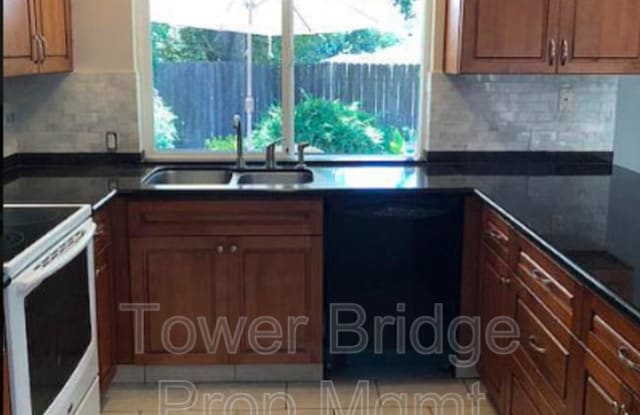 4175 Scranton Cir - 4175 Scranton Circle, Carmichael, CA 95608