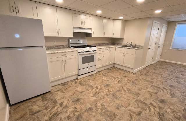 Completely Renovated 2 Bedroom in Downtown Council Bluffs photos photos