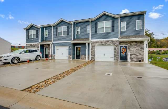 New 3BR Townhome in Saylor’s Place – Modern Finishes Prime Jonesborough Location - 482 Vogt Drive, Jonesborough, TN 37659 New 3BR Townhome in Saylor’s Place – Modern Finishes Prime Jonesborough Location - 482 Vogt Drive, Jonesborough, TN 37659