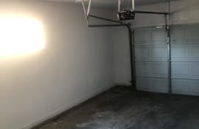 7901 E 99th St - 7901 East 99th Street, Kansas City, MO 64134