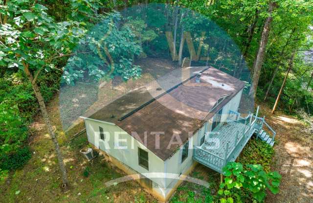 Discover this 2 bedroom, 2 bath Clayton modular home in Sylva, NC. available now for year-long lease $1400 a month Gallery 3
