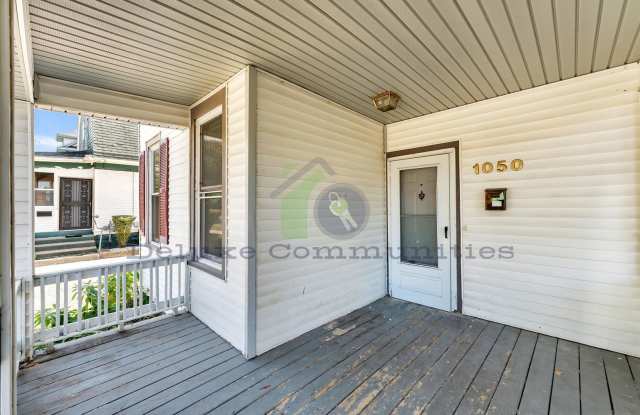 3 Bedroom Eastown Home! AVAILABLE NOW! Gallery 4