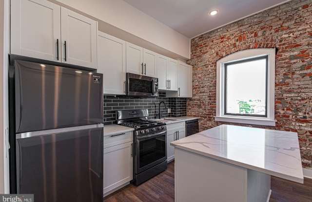 1211 BAINBRIDGE Street unit: 3D photos photos