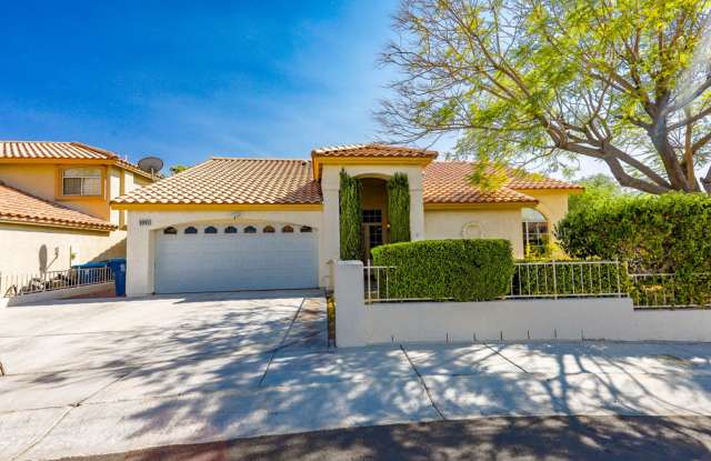 Single Story Northwest 3 Bedroom Pool Home photos photos