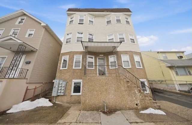 437 Elm St photos photos