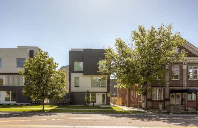 City View Haven: Modern 2-Bed Townhome in LoHi/Highlands Square!!! photos photos