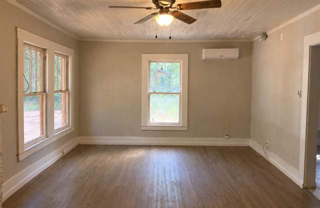 2 Bed 1 Bath Home For Rent Gallery 3